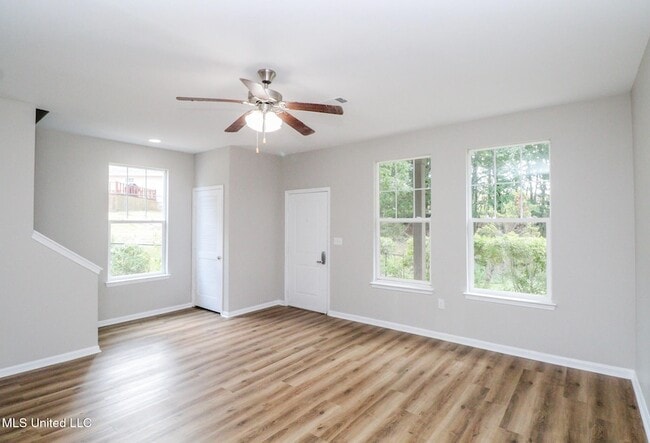 Photo - 473 Olive Branch Way