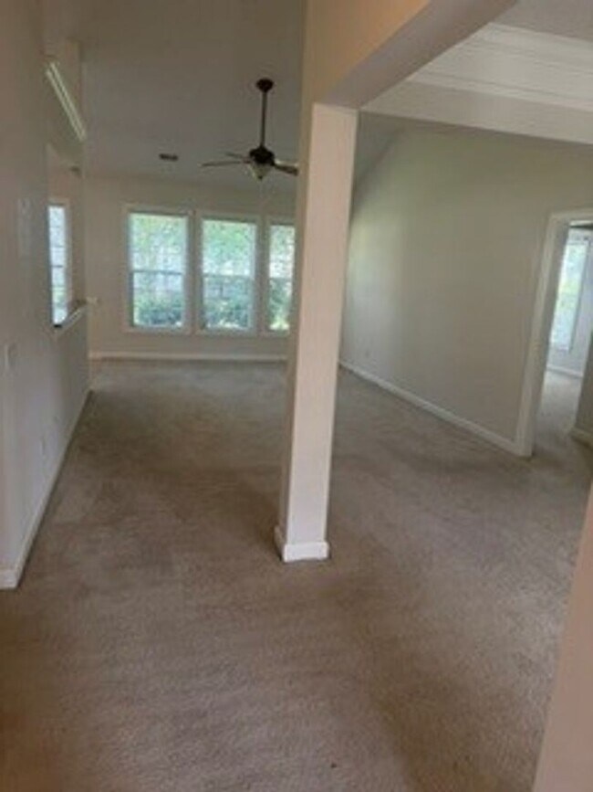 Photo - WELCOME TO EAGLES POINTE