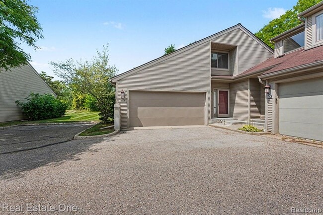 701 Charing Ct
