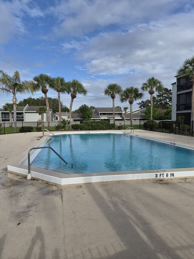 Photo - 2031 Cascades Blvd