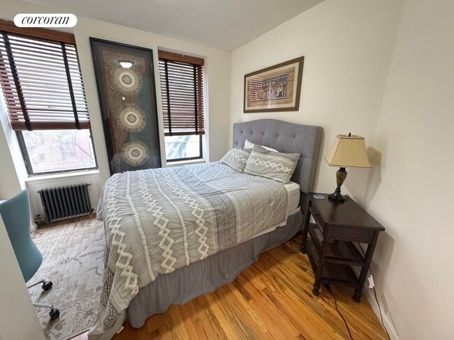 Building Photo - 309 W 47th St Rental
