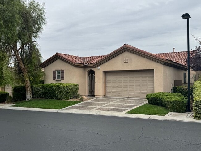 Building Photo - Stunning Anthem Country Club Single-Story with Casita