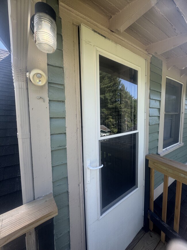 Photo - 321 N Indiana Ave