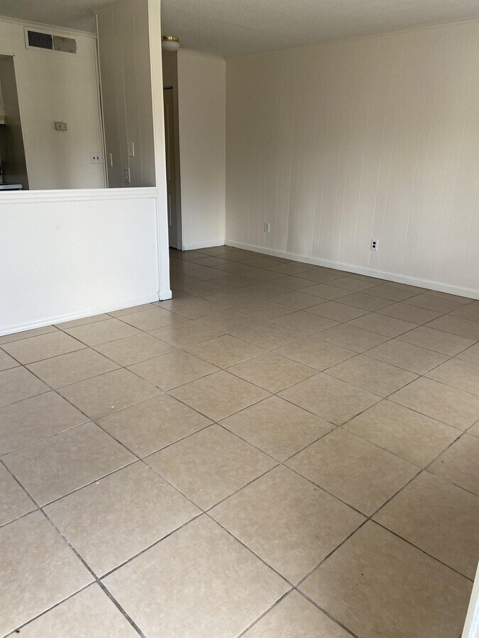 Photo - 617 Vallotton Dr House