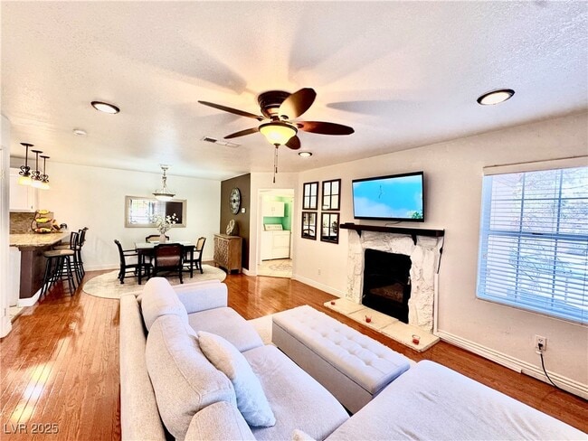 Photo - 9070 Spring Mountain Rd Unidad 204