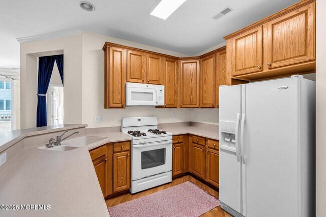 33 Cooper Ave Unit 210