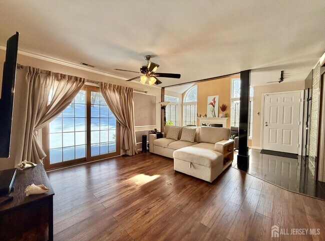 Photo - 3103 Commons at Kingswood Dr