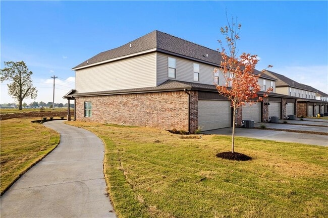 Photo - 393 Via Siena Rd