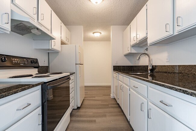 Photo - Renovated apartments - Crown Hill