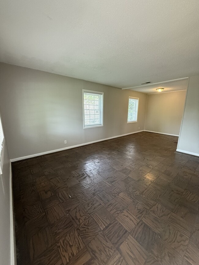 Photo - 537 Grant St