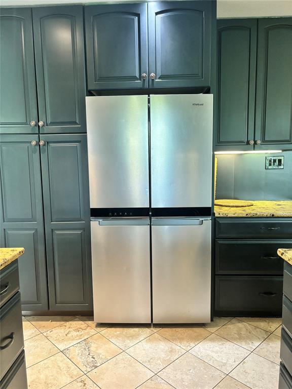 Photo - 338 Sailmaster St