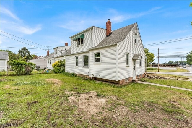 Photo - 22750 Tracy Ave