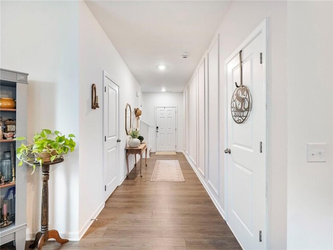 Photo - 680 Groover St