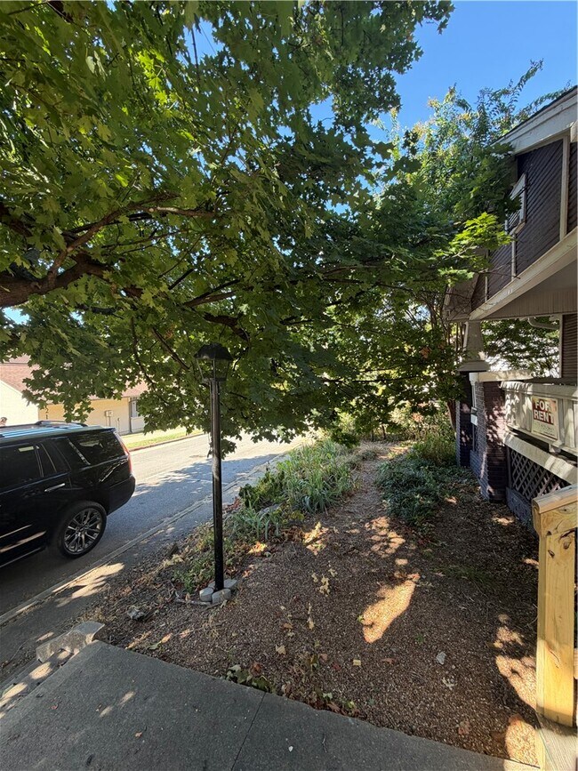 224 W Watson St
