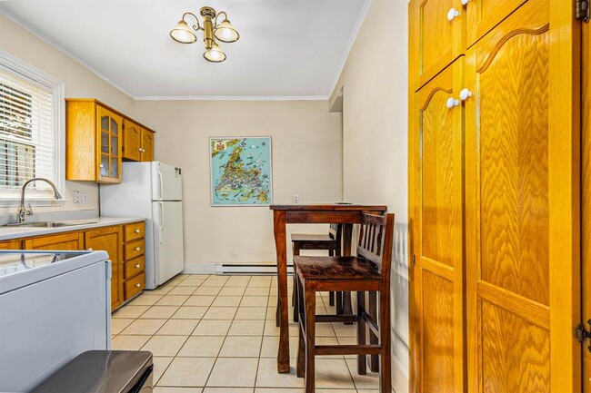 Photo - 49 Flower Hill