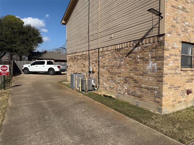 Photo - 422 W 4th St