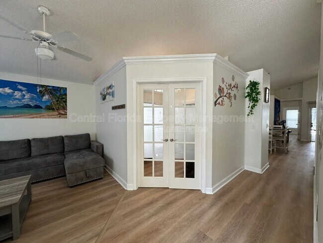 Photo - 1009 Lake Davenport Blvd