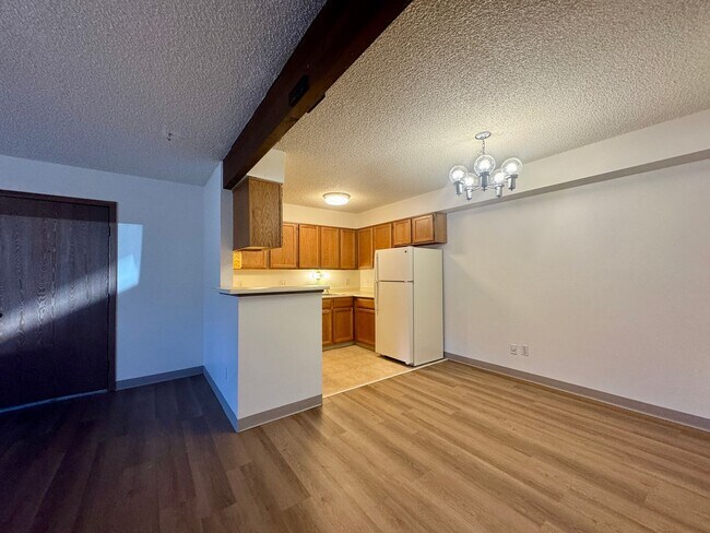 Photo - Lovely 1 Bedroom, 1 Bathroom Lakewood Condo! Community POOL!!!