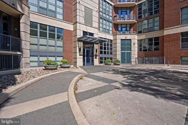 Building Photo - 2020 12th St NW Unit 108