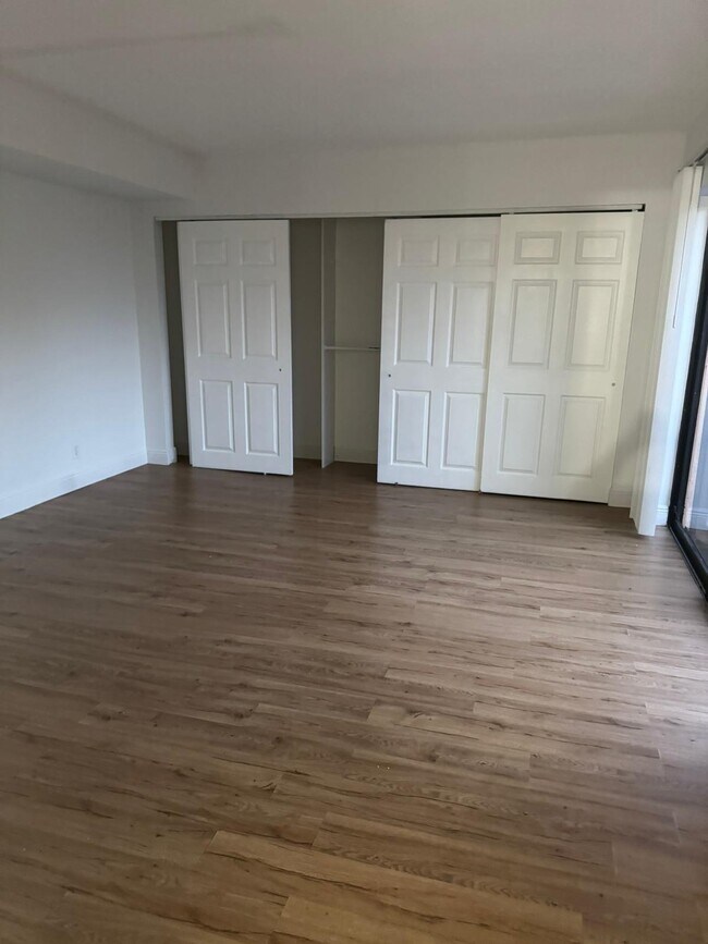 Photo - 4702 Waterview Cir