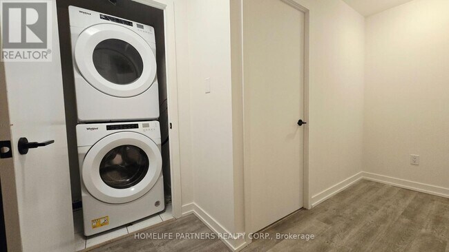Photo - 2300 St Clair Ave W Unit 414