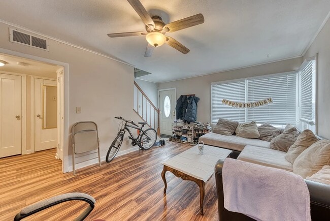 Photo - 69 Lynwood Dr