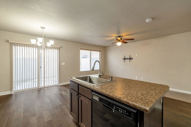 Photo - Amazing 2 Bed - 2.5 Bath Townhome in West Haven! Available NOW!