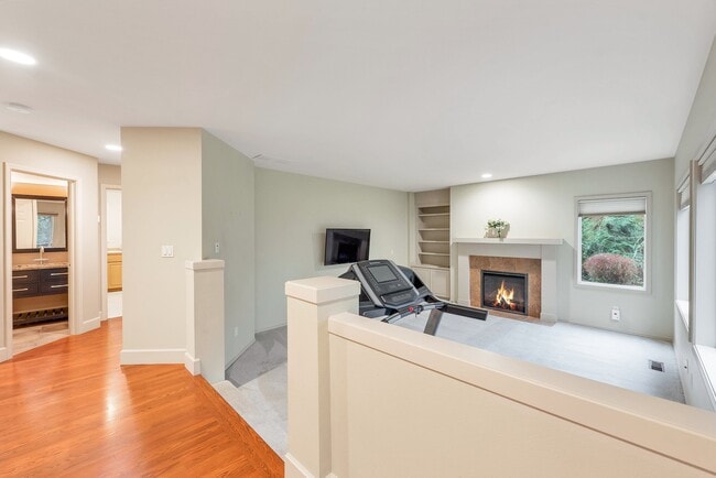 Photo - 9611 213th Ave NE