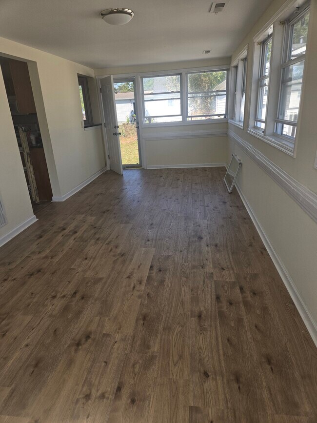 Photo - 198 Walnut Creek Ln