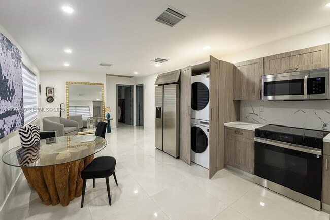 Photo - 926 NW 59th St Unidad 2