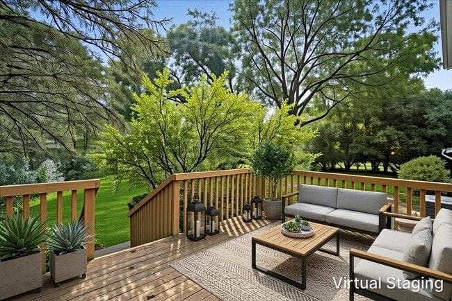 921 Wilmot Rd