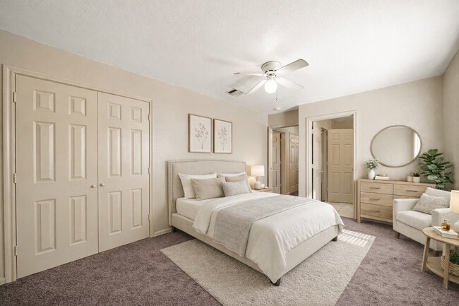 Photo - 4636 Mayflower St