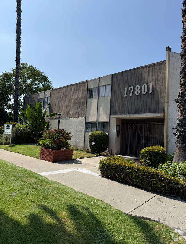 Building Photo - 17801 Sherman Way Rental