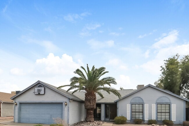 Building Photo - 6345 W Acapulco Ln