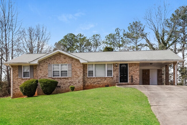 Building Photo - At Last, This Is What You Have Been Searching For!