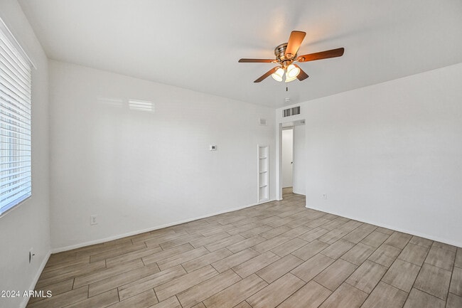Photo - 903 N 22nd Pl