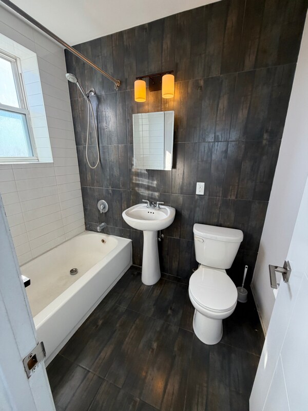 Photo - 106 N Grove St Unidad 707