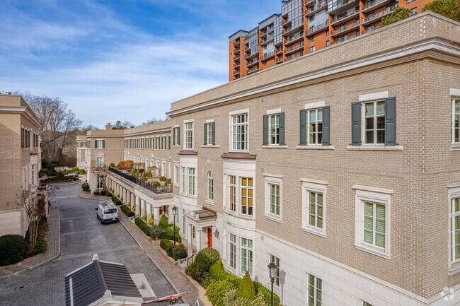 Photo - Regents Park at Peachtree Battle