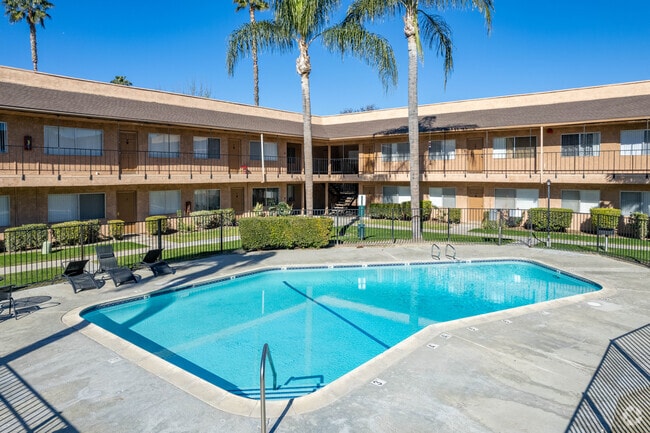 Building Photo - Terrace Oaks Rental