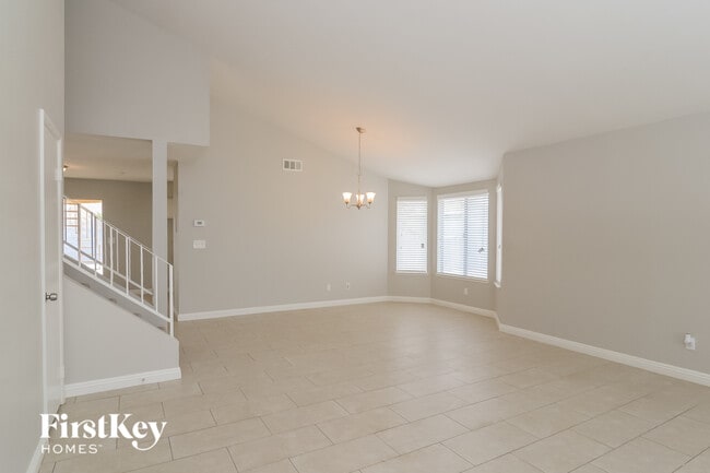 5999 Chapel Hill Ave