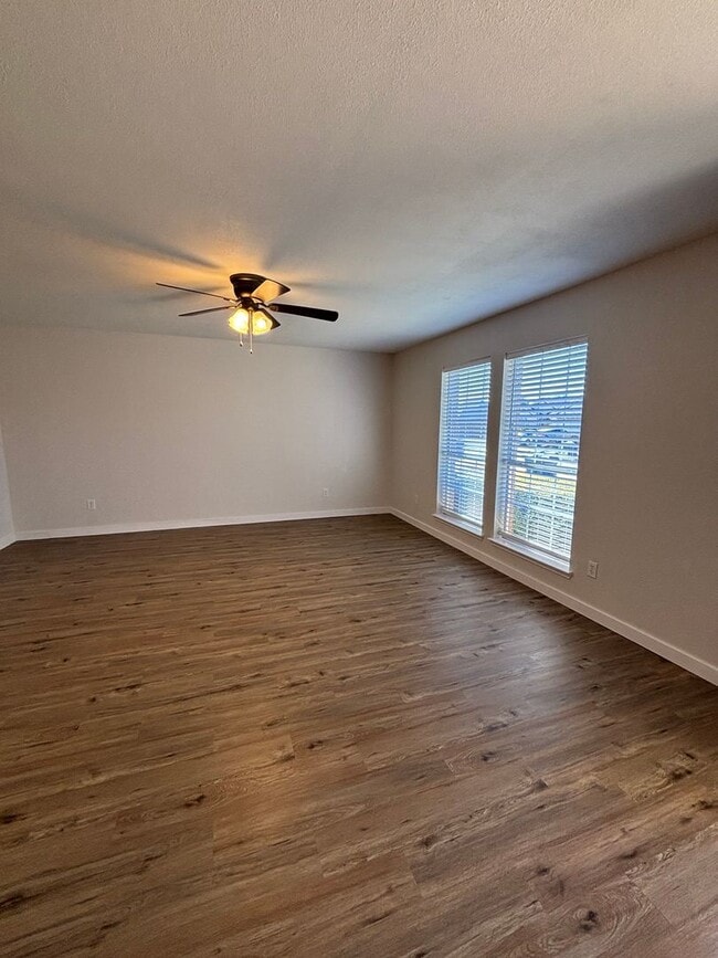 Photo - 532 Jeffdale Dr