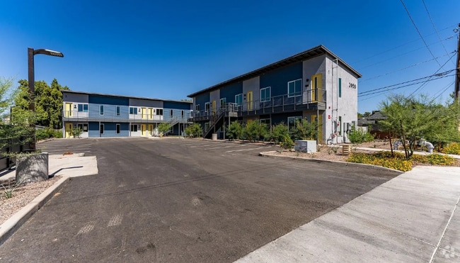 Building Photo - 2950 N 29th Pl Rental