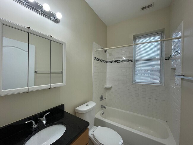 Photo - 1319 Park Rd NW Unidad 401