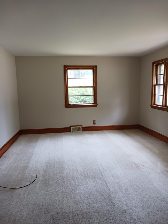 Photo - 127 Vinton Pl