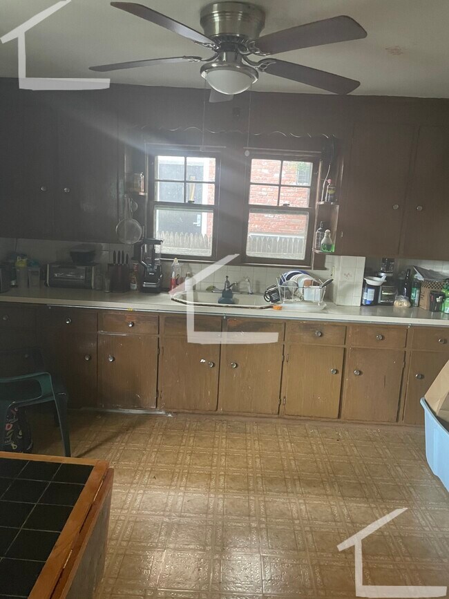 Photo - 25 Embassy Rd