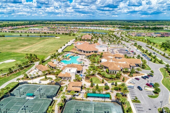 Lakewood National - 17006 Vardon Ter Unit 104