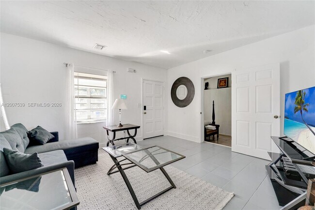 Photo - 1283 NW 45th St