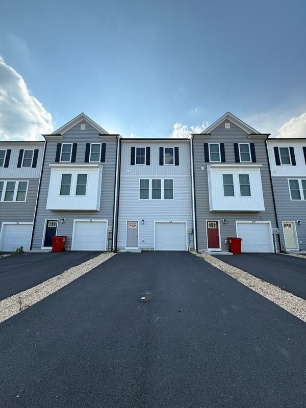 Photo - 28 Marineris Cir