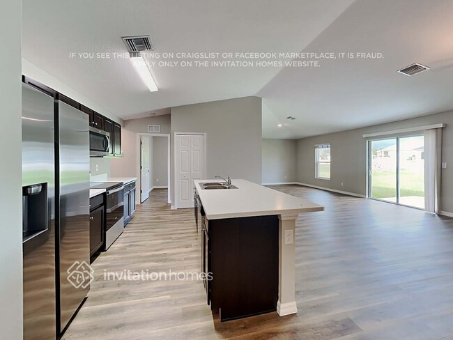 Photo - 241 NW 15th Pl