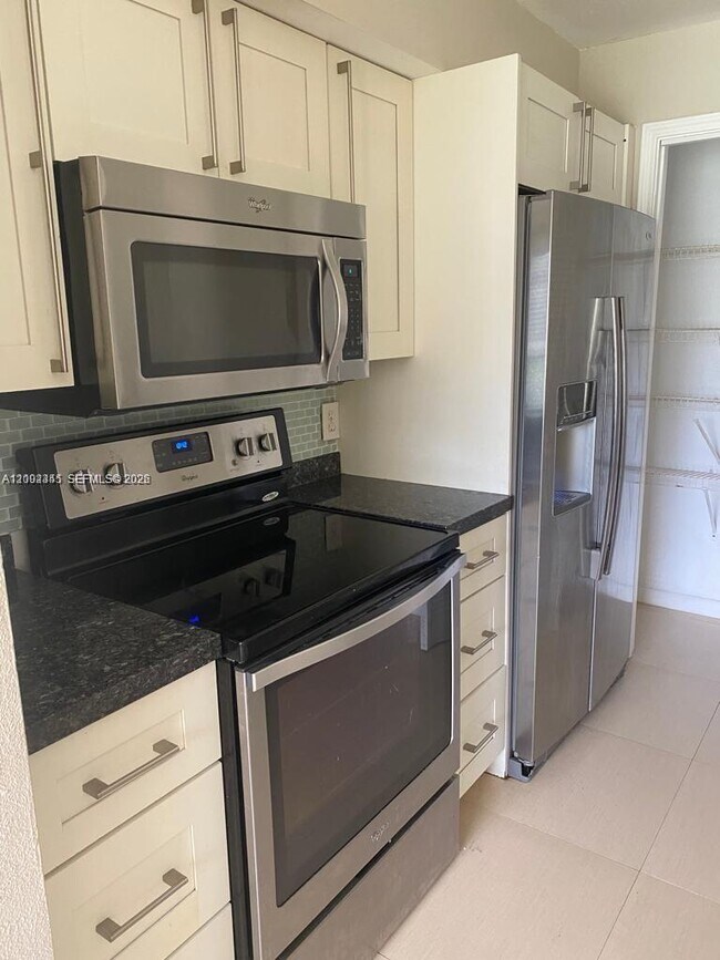 Photo - 2371 NW 33rd St Unidad 711